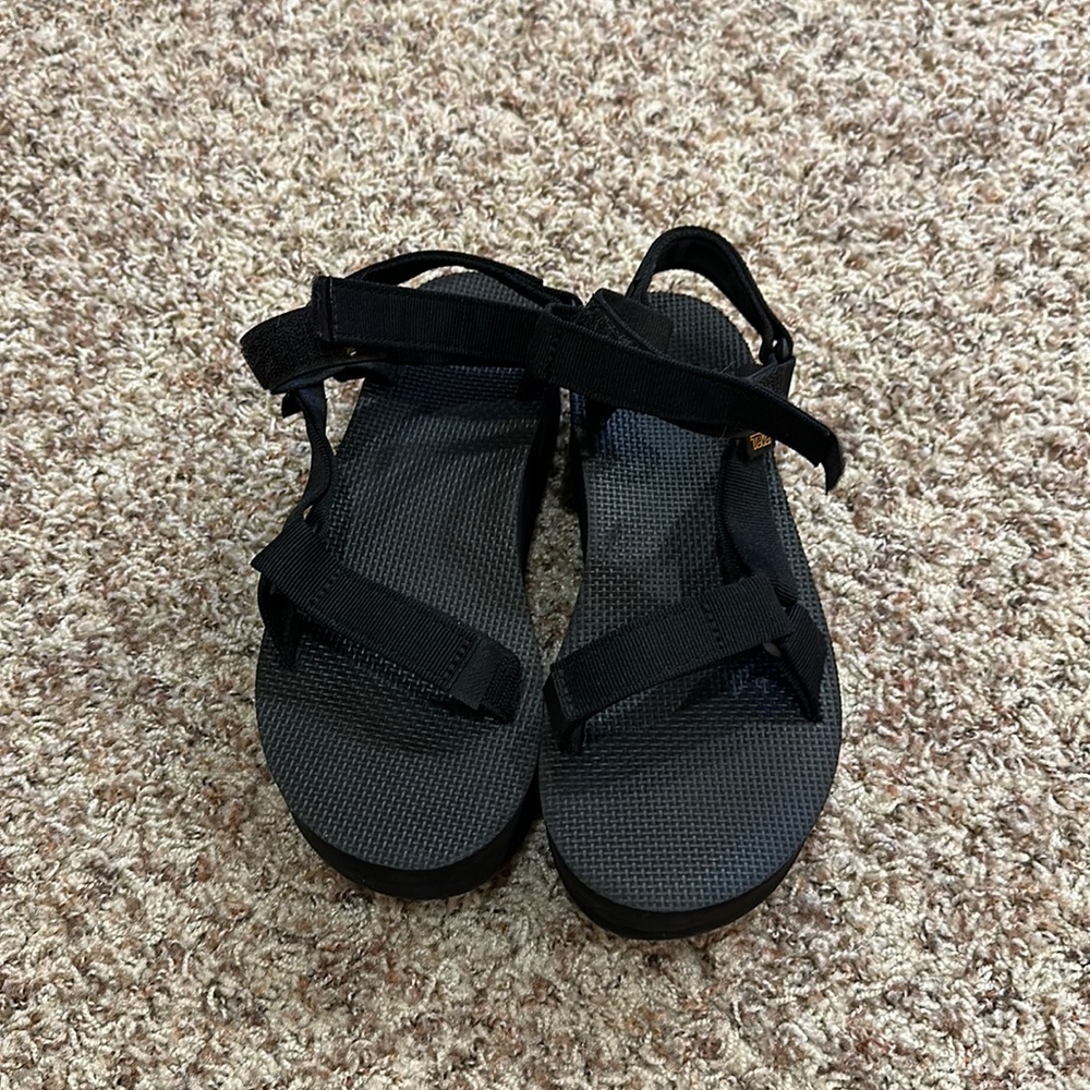Black Tevas